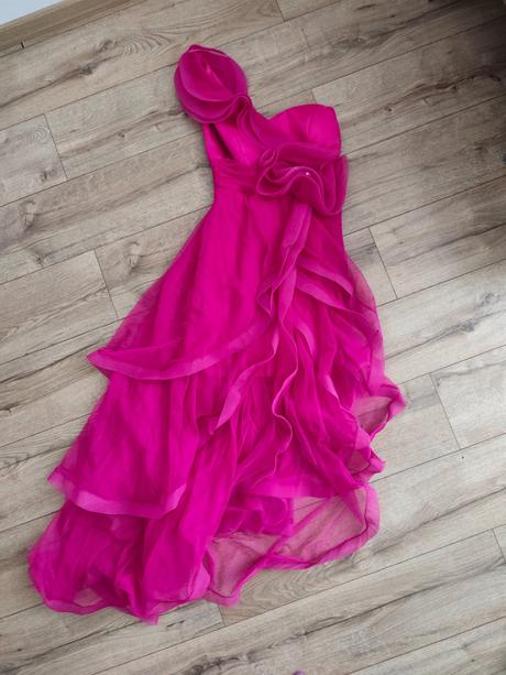 Spoločenské šaty, 38