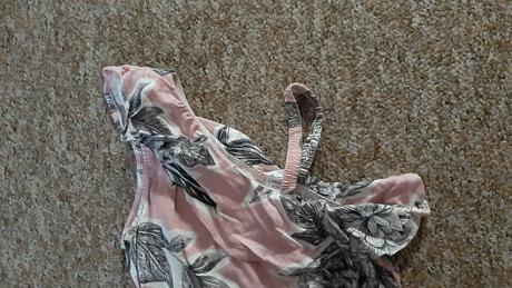 Overal uzasny, lindex,122