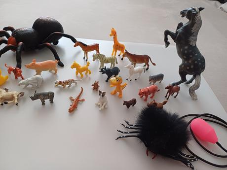 Gumené a plastové zvieratká,