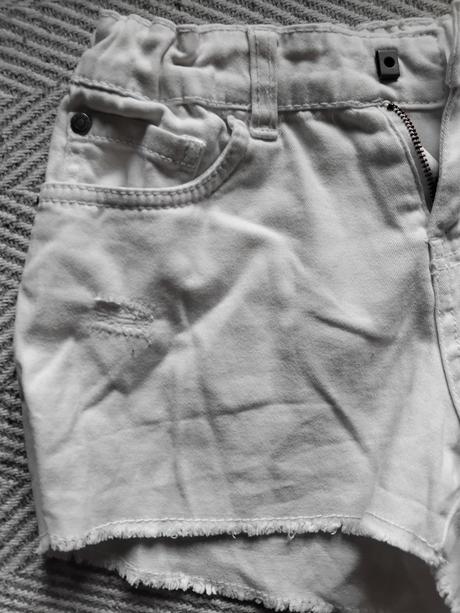 Biele šortky, kik,146