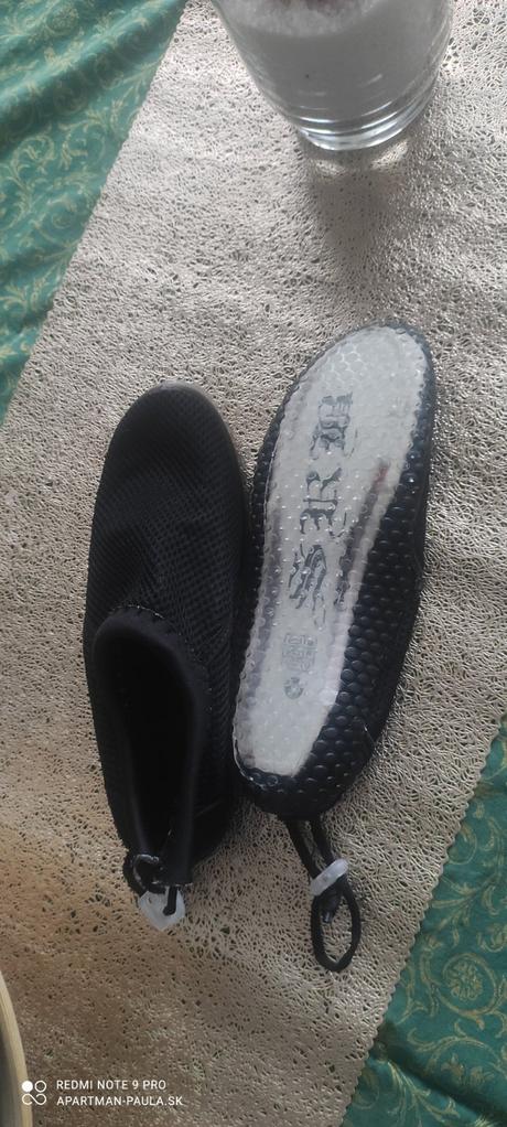 Topanky do vody, vnutorna dlzka 23,5cm, 37