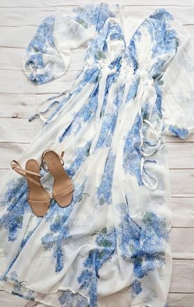 Krásne lahulinké šaty,