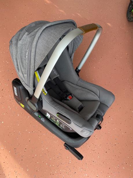 Sedacka nuna pipa next s isofix bazou, nuna