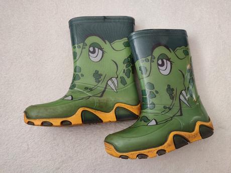 Gumené čižmy, 32