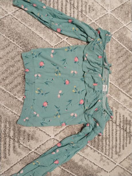 Povianočný výpredaj, s