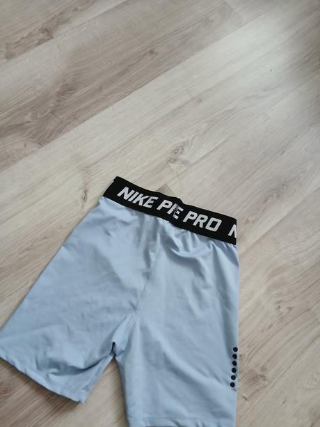 Dámske kratasy č. s nike, nike,s