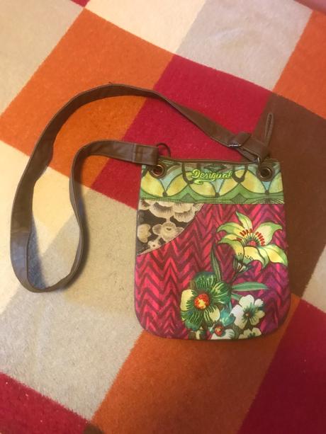 Taska,zn. desigual, rozmer 23x28 cm, desigual