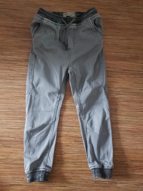 Nohavice športove, zara,122