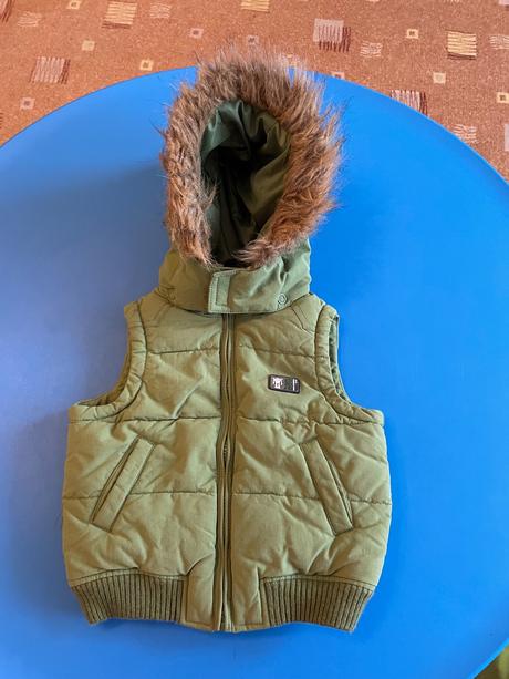 Zimná vesta, reserved,98