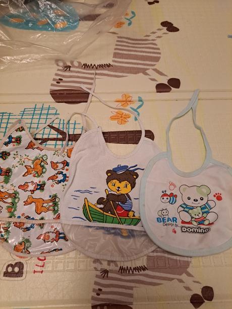 Podbradník, 3ks, darujem, 