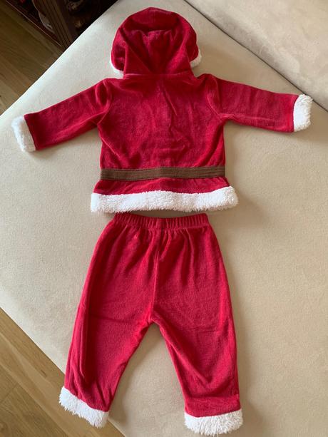 Vianočný komplet, 74