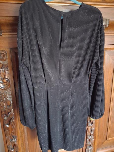Elegantne saty, 40