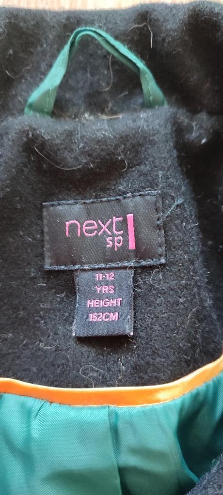 Vlneny kabat, next,152