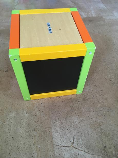 Interaktivna drevena kocka, 