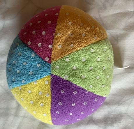 Mačička + loptička + 2ks, spolu 4 ks, 