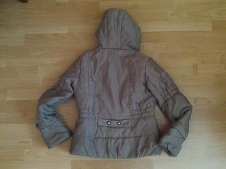 Hneda bunda, reserved,36