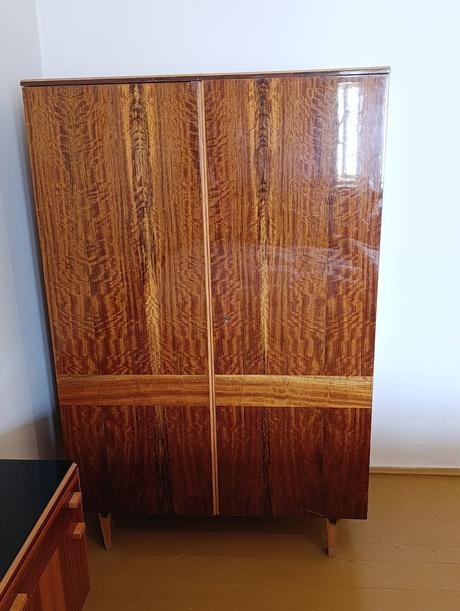 Retro nábytok do spálne, 