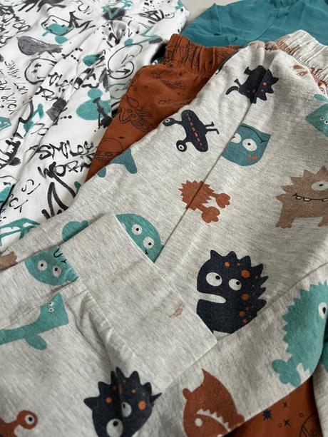 Pyžamá cena spolu 134/140, reserved,134