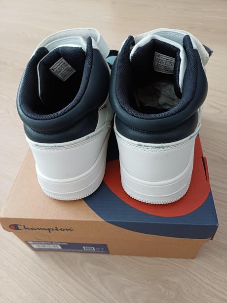 Širšie tenisky, champion,38