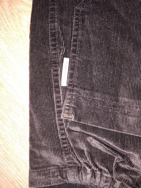 Tehotenské nohavice, 36