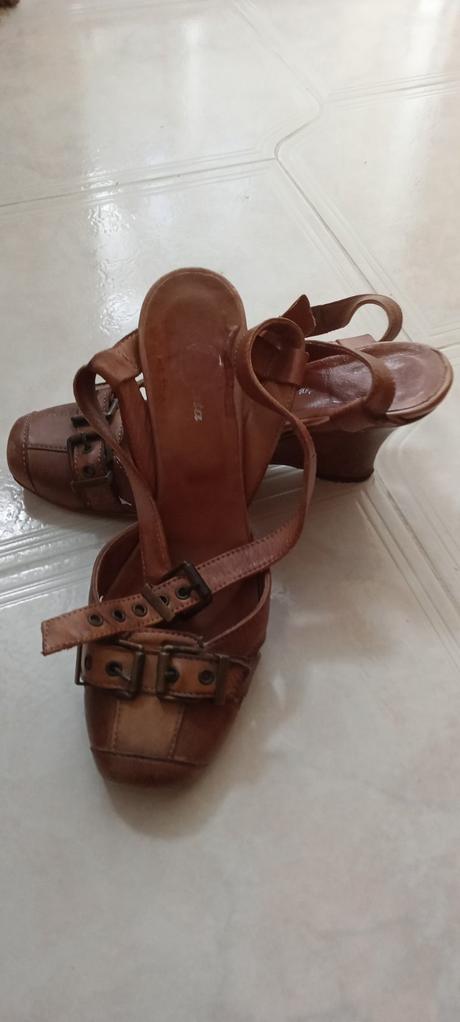 Kožené sandálky, baťa,38