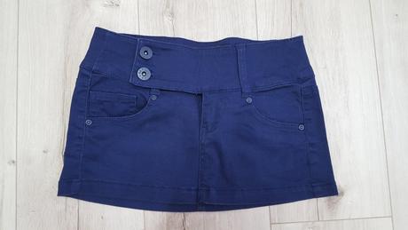 Mini sukňa, bershka,32