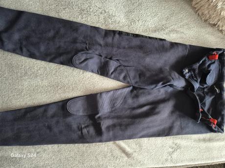 Jazdecke nohavice, 164