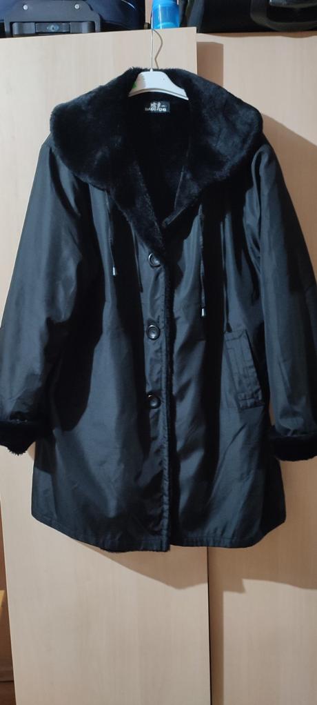 Čierna bunda kabát, 48