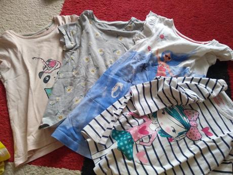 Dievčenské tričká, 104