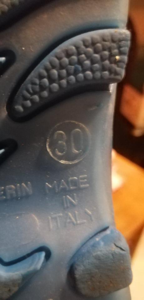 Zimne topanky svietacie, 30