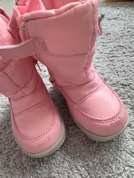 Snehule garvallin, 23