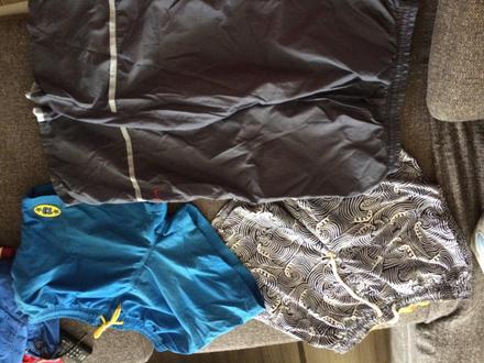 3x kraťase, spolu 5 eur, 158–170