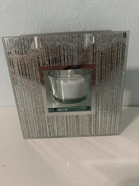 Zrkadlovostrieborný svietnik s led sviečkou, 