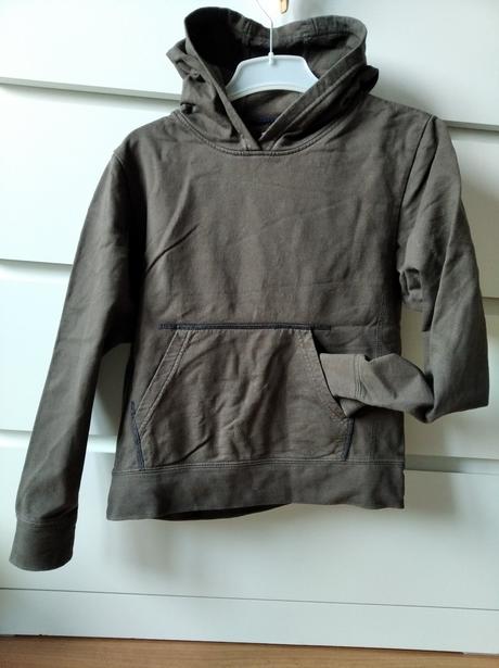 Mikina s kapucňou, 134