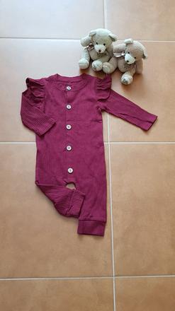 Overal s volánmi 92, 92