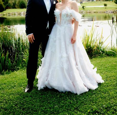 Rozprávkové svadobné šaty ivory 3d kvety, 38