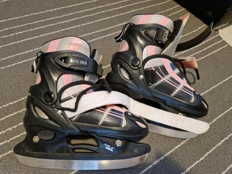 Dievčenské korčule, 31