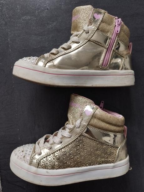 Svietiace vd.20cm, skechers,32