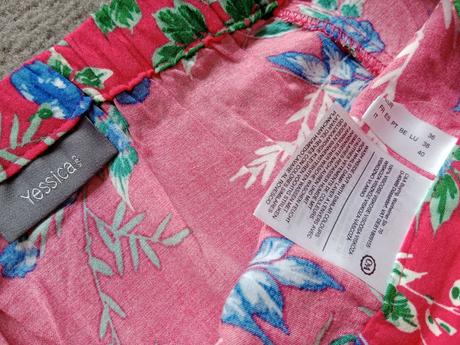 Červená kvetinová suknička, c&a,36