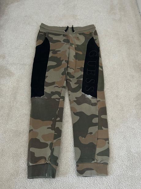 Zdarma k objednavke, guess,122