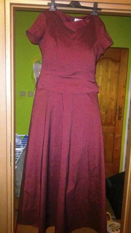 Spolocenske saty, 40