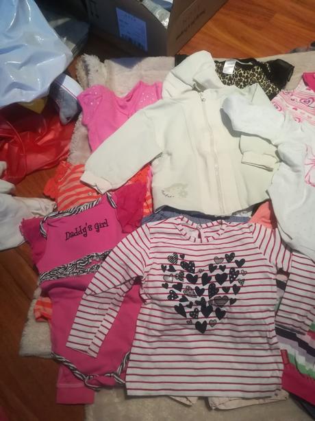 Balik dievča veľ. 74-80 už aj s poštou 24 ks, 68–80