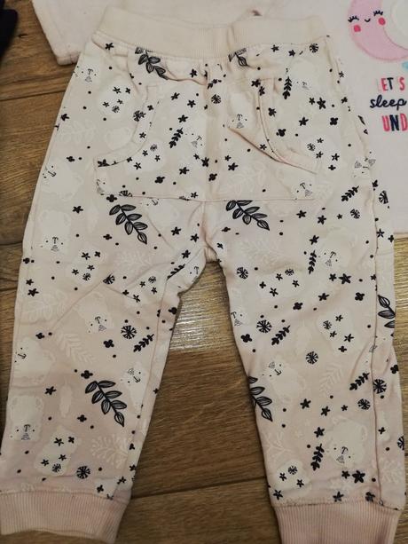 Mikinka a teplaky, 68–80