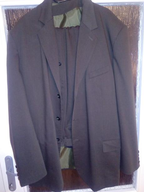 Oblek trojkombinácia, 56
