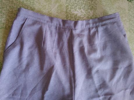 Dámske šedo fialové elegantné 3/4 nohavice england, xl