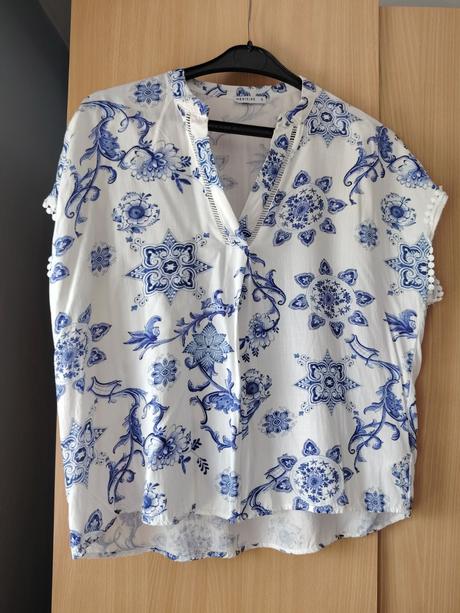 Balik damskeho oblecenia, s