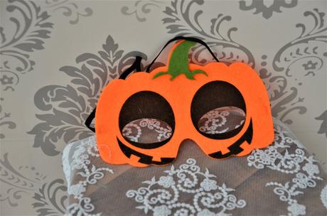 Škraboška na tvár-haloween,