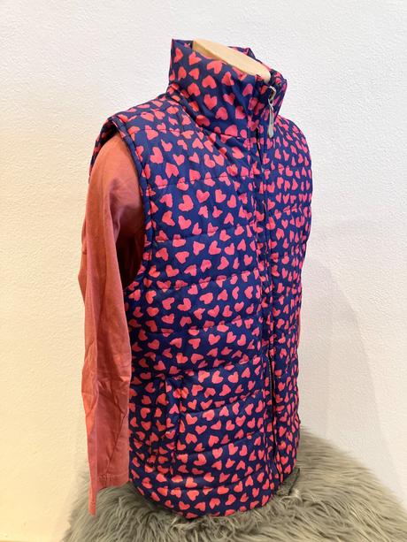 Dievčenská prechodná vesta so srdiečkami (122), 122