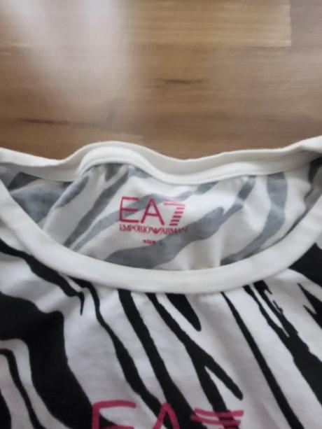 Ea7 top, armani,l