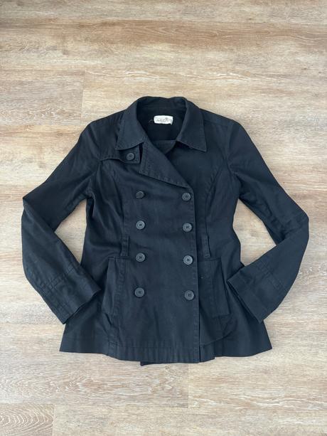 Čierny kabátik e-vie, e-vie,s